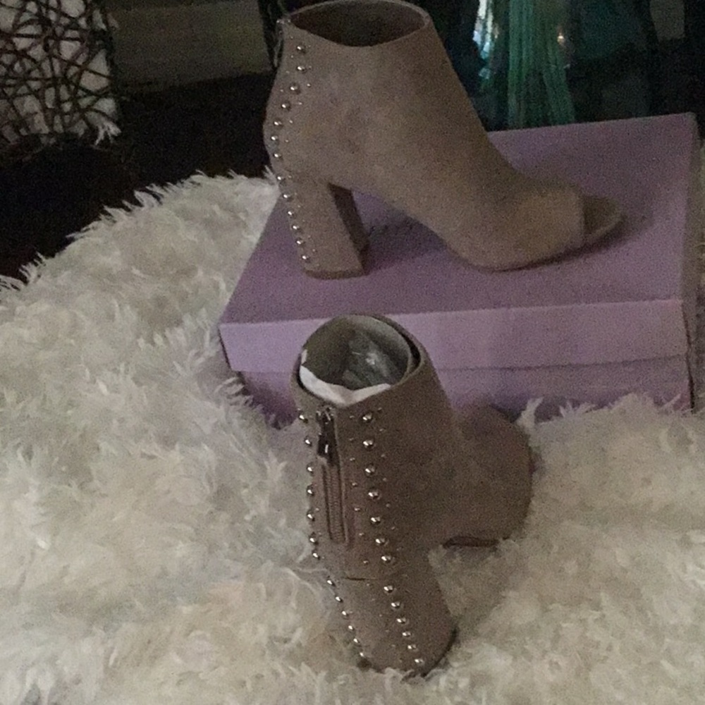 Peep toe Bootie - Picture 7 of 7